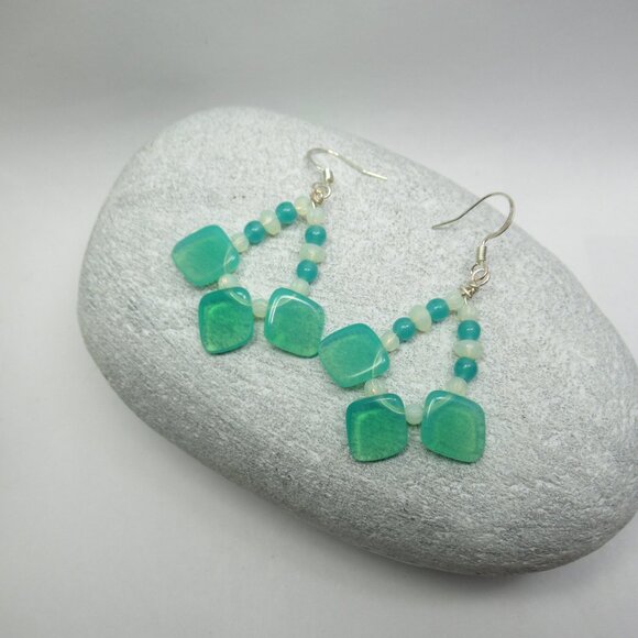Uranium glass earrings - Picture 2 of 13